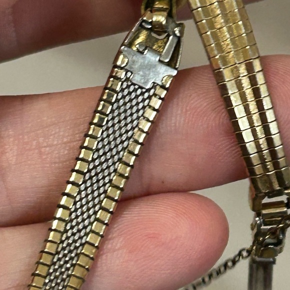 4/$100 BULOVA battery woman watch 6 inch 😎 - Picture 4 of 7